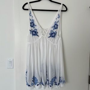 FREE PEOPLE WHITE FLORAL DRESS